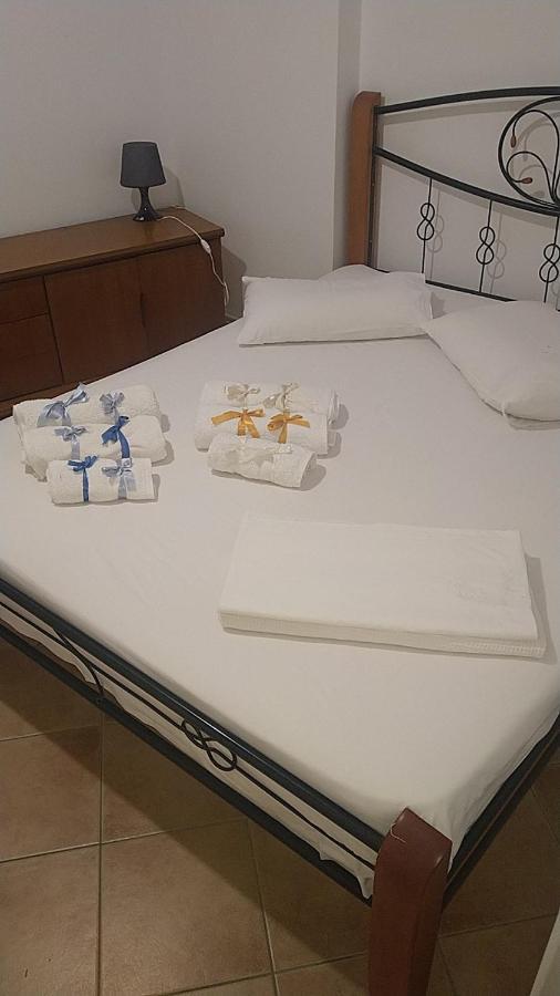 Το Πετρινο Villa Agia Marina Mikrolimanou Bagian luar foto