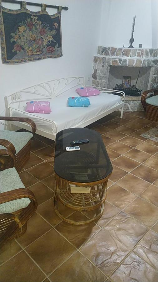 Το Πετρινο Villa Agia Marina Mikrolimanou Bagian luar foto