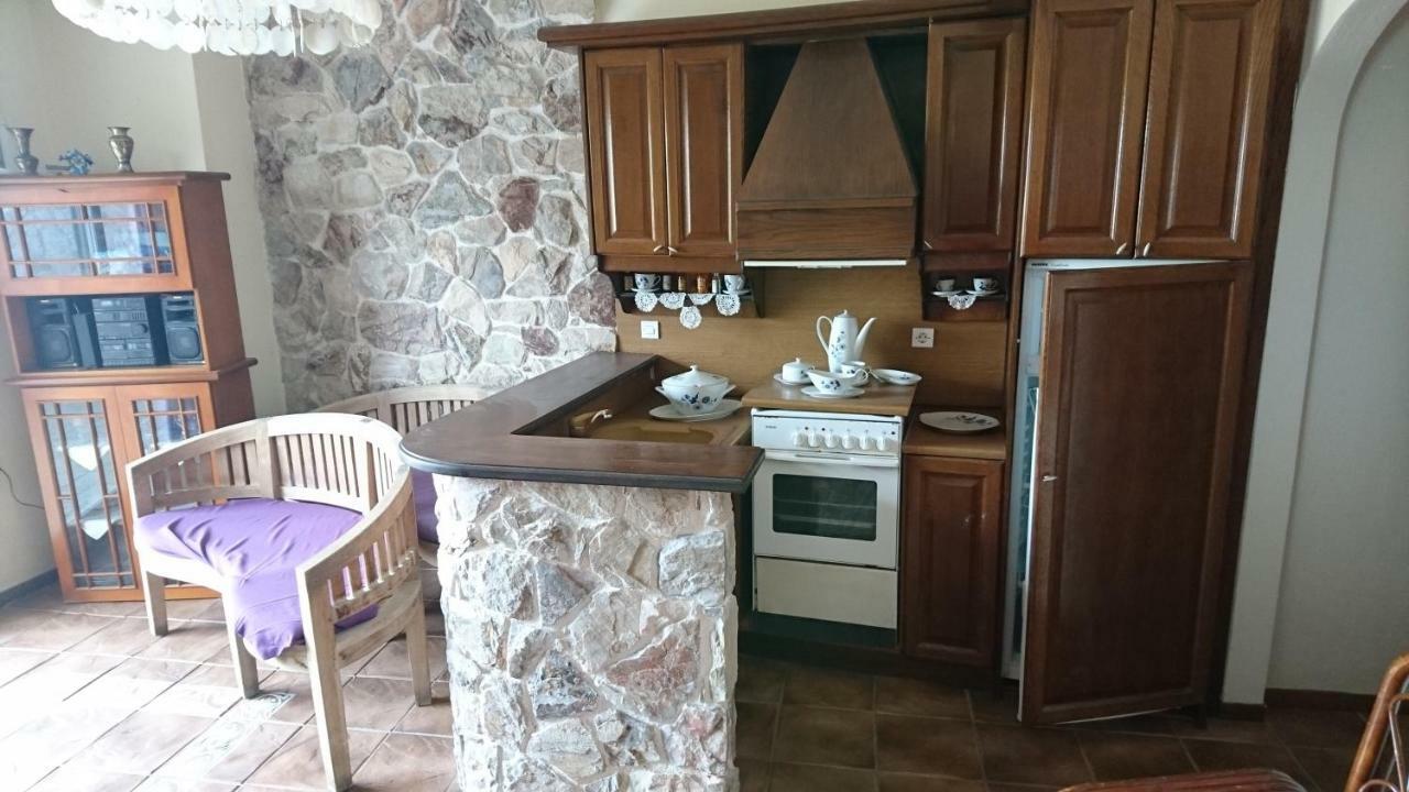 Το Πετρινο Villa Agia Marina Mikrolimanou Bagian luar foto